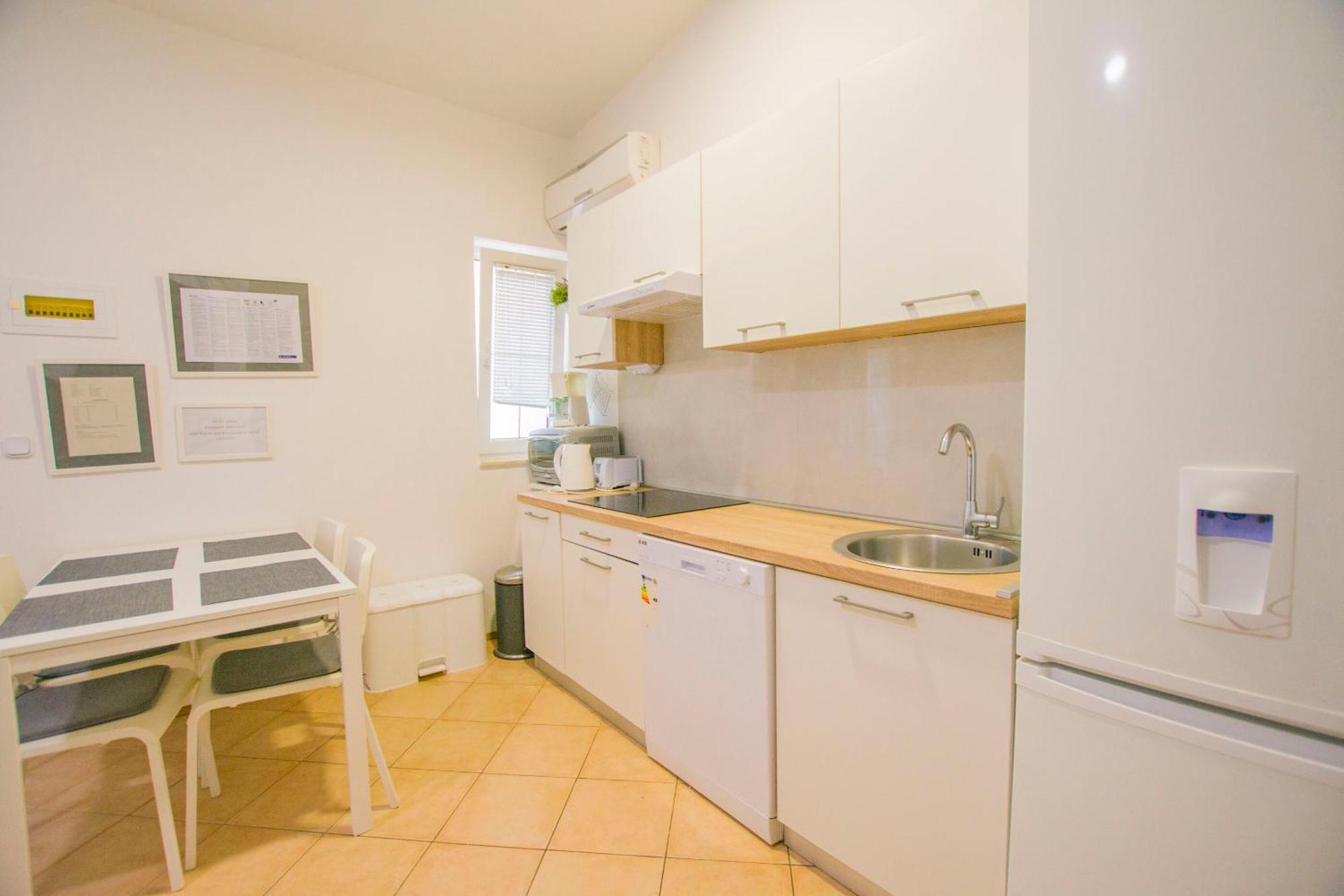 Apartments Josip ดราเก ภายนอก รูปภาพ